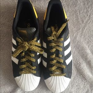 Bumblebee Adidas All Star Sneakers